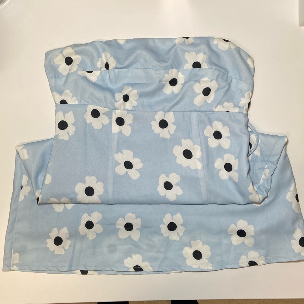 Princess Polly Spring/Summer dress. Size 2. Double lined floral dress.